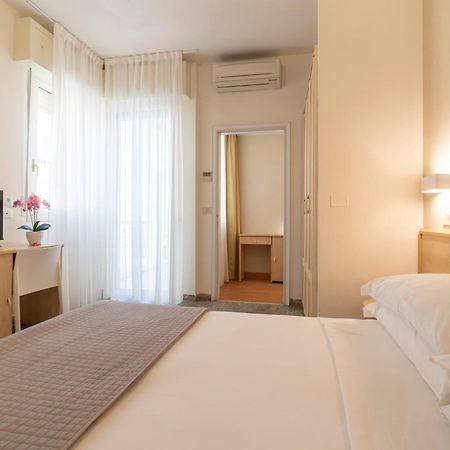 Hotel Constellation Rimini Eksteriør bilde
