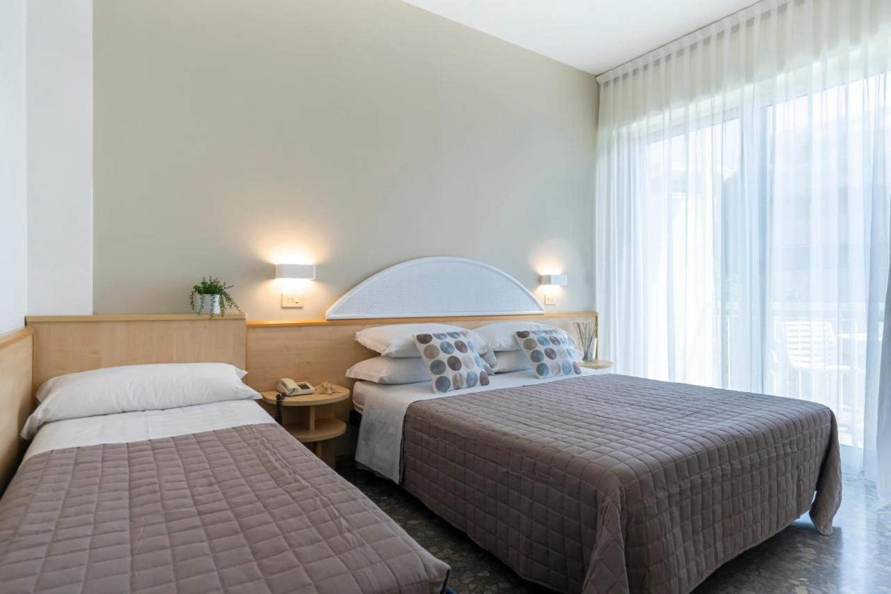 Hotel Constellation Rimini Eksteriør bilde