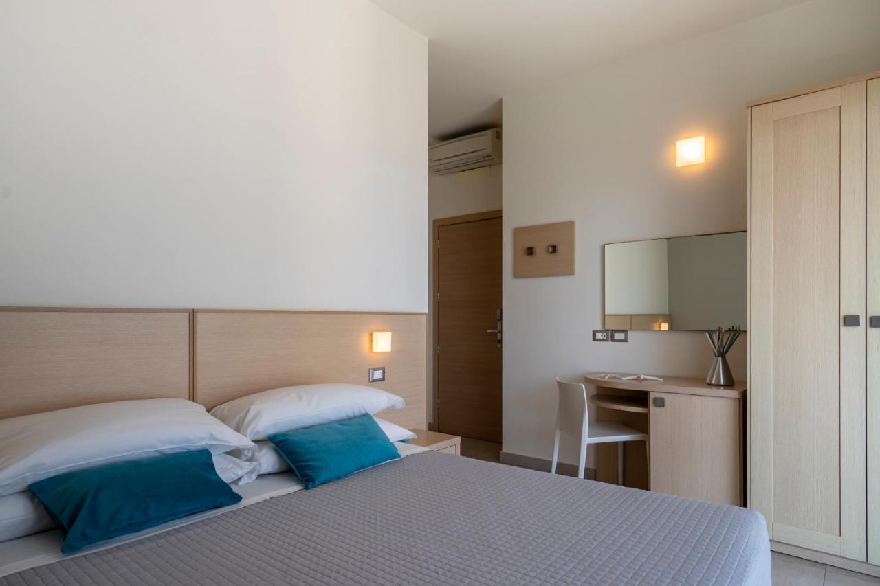 Hotel Constellation Rimini Eksteriør bilde