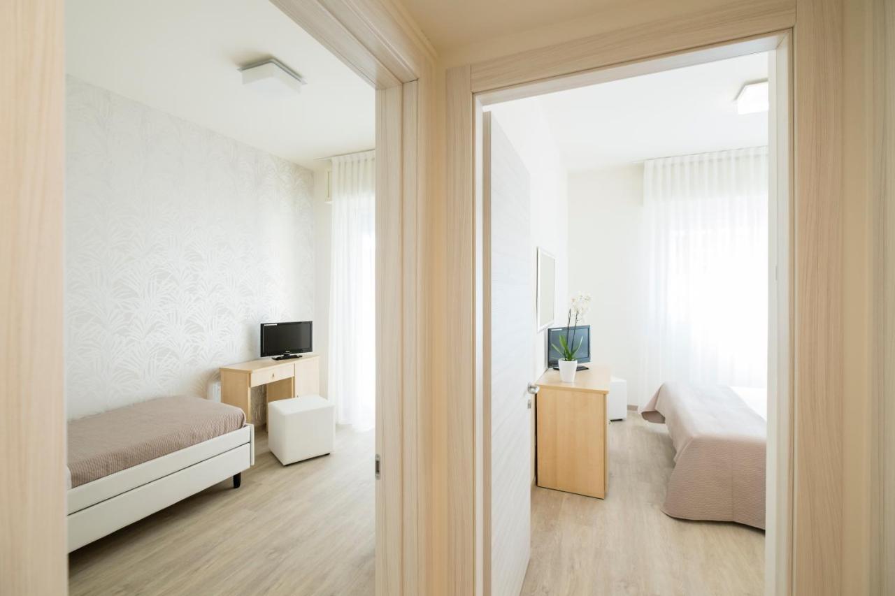 Hotel Constellation Rimini Eksteriør bilde