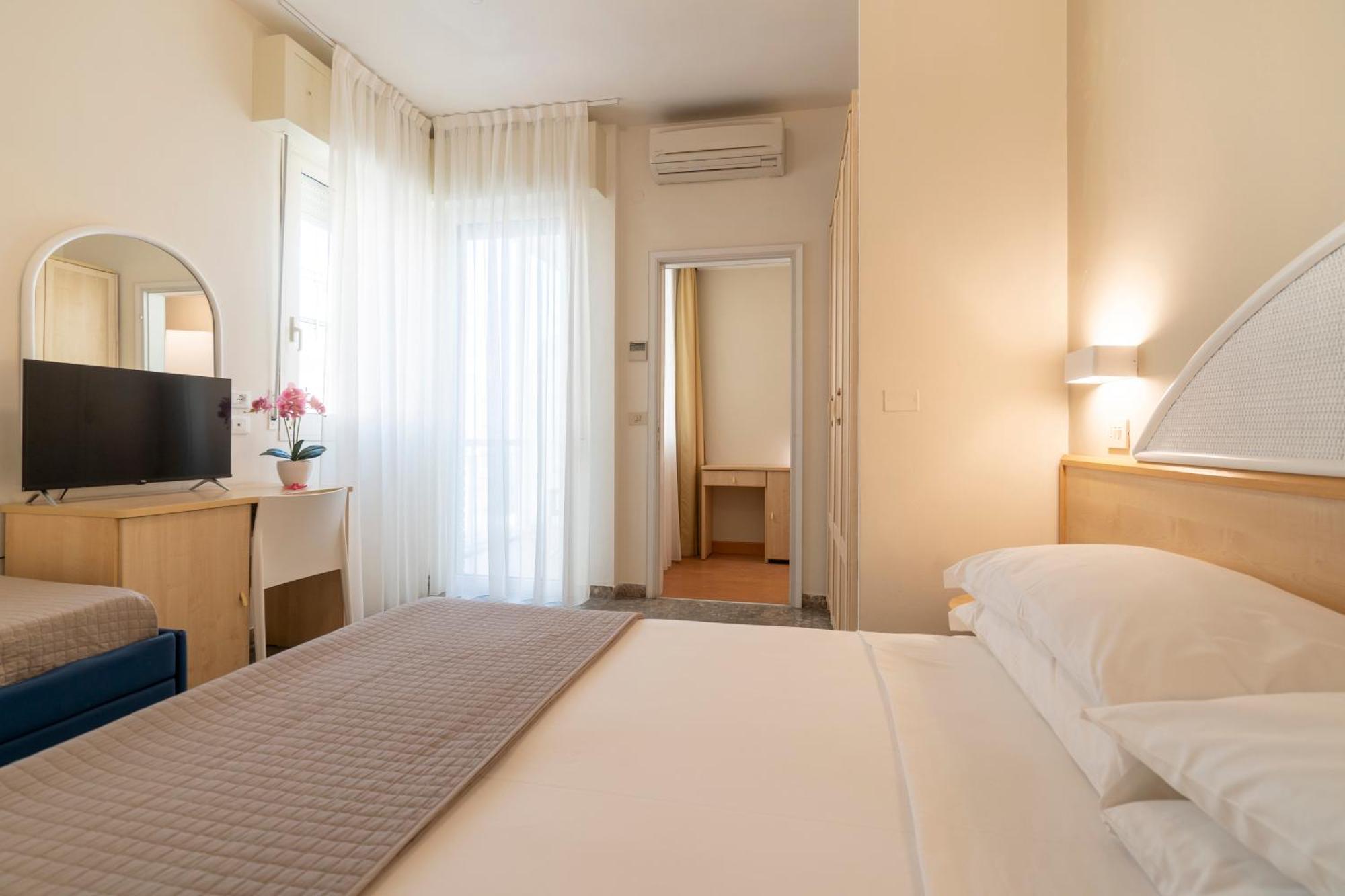 Hotel Constellation Rimini Eksteriør bilde