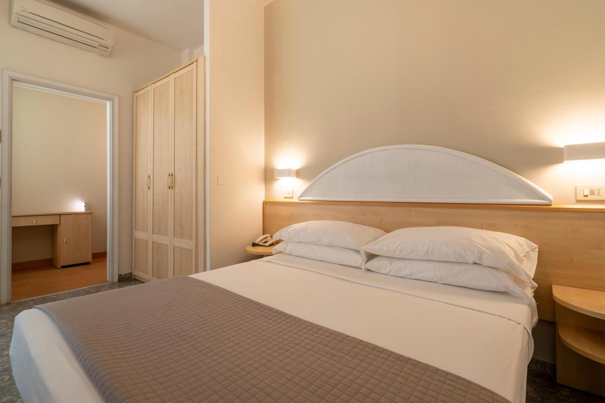 Hotel Constellation Rimini Eksteriør bilde