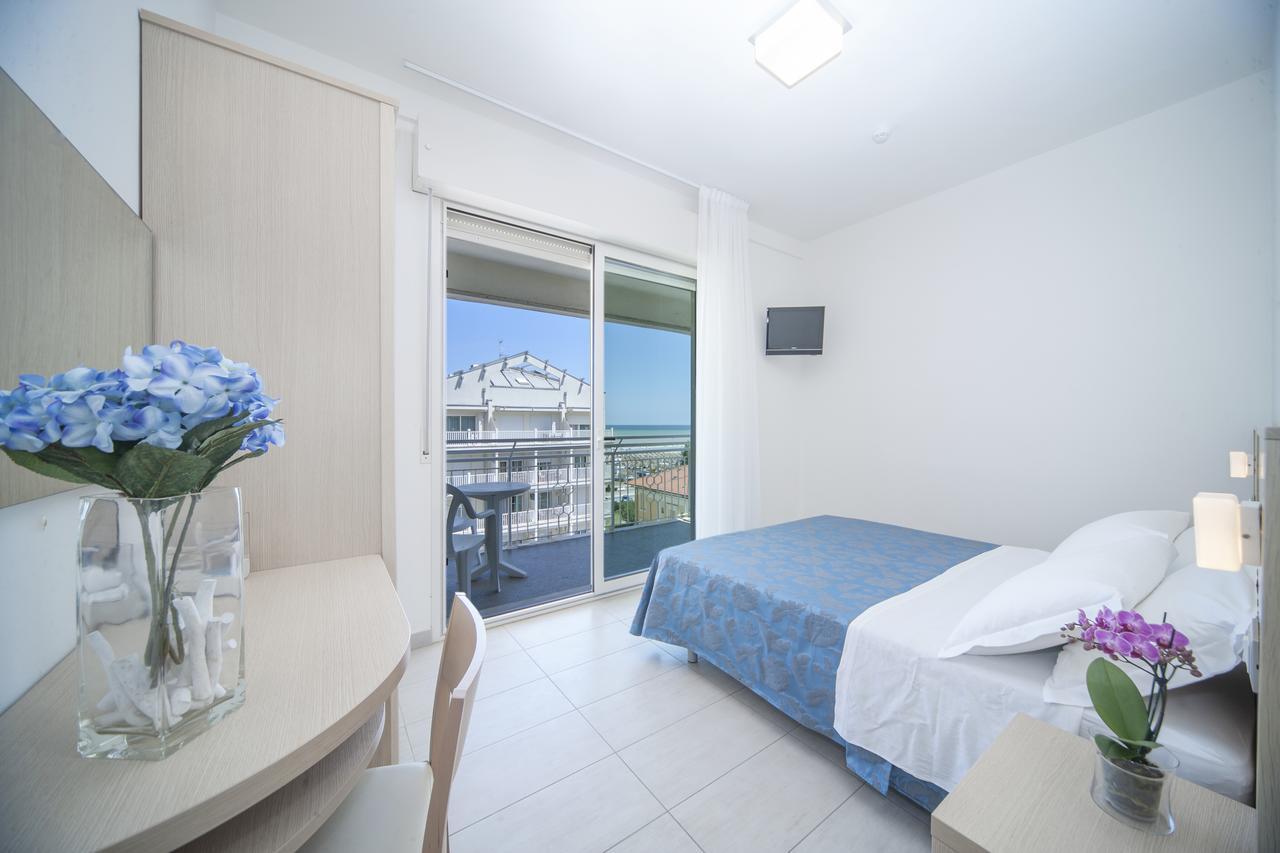 Hotel Constellation Rimini Eksteriør bilde